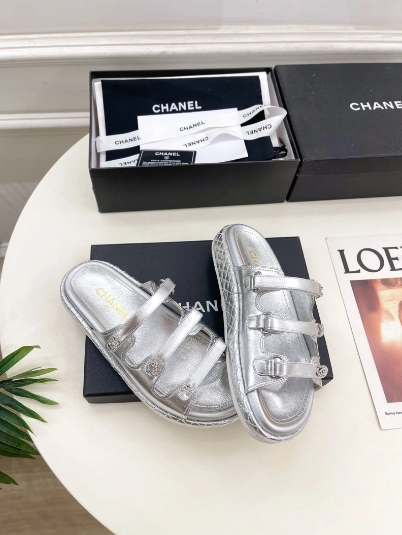 Cozy Chxnxl Sandals 120565