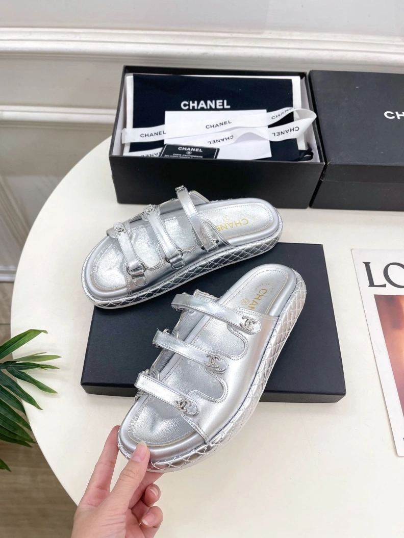 Cozy Chxnxl Sandals 120565