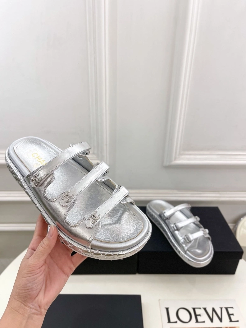 Cozy Chxnxl Sandals 120565