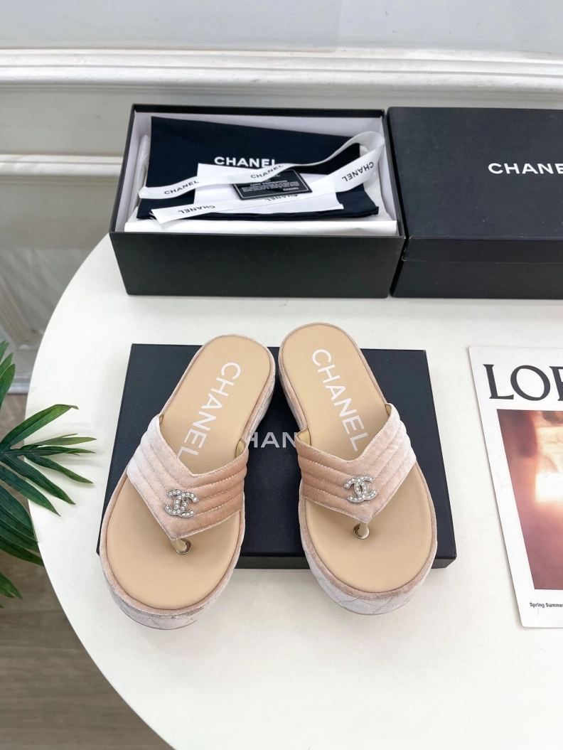 Functional Chxnxl Slippers 119962