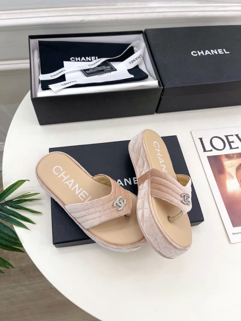 Functional Chxnxl Slippers 119962
