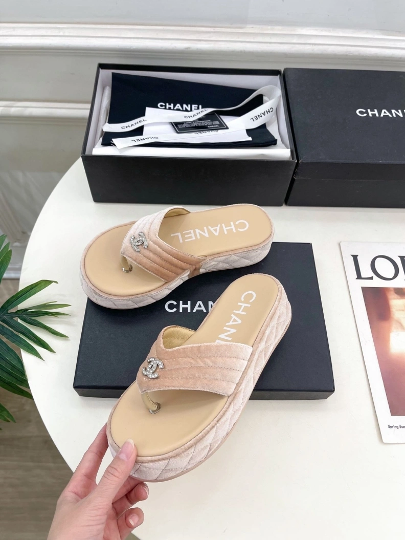 Functional Chxnxl Slippers 119962