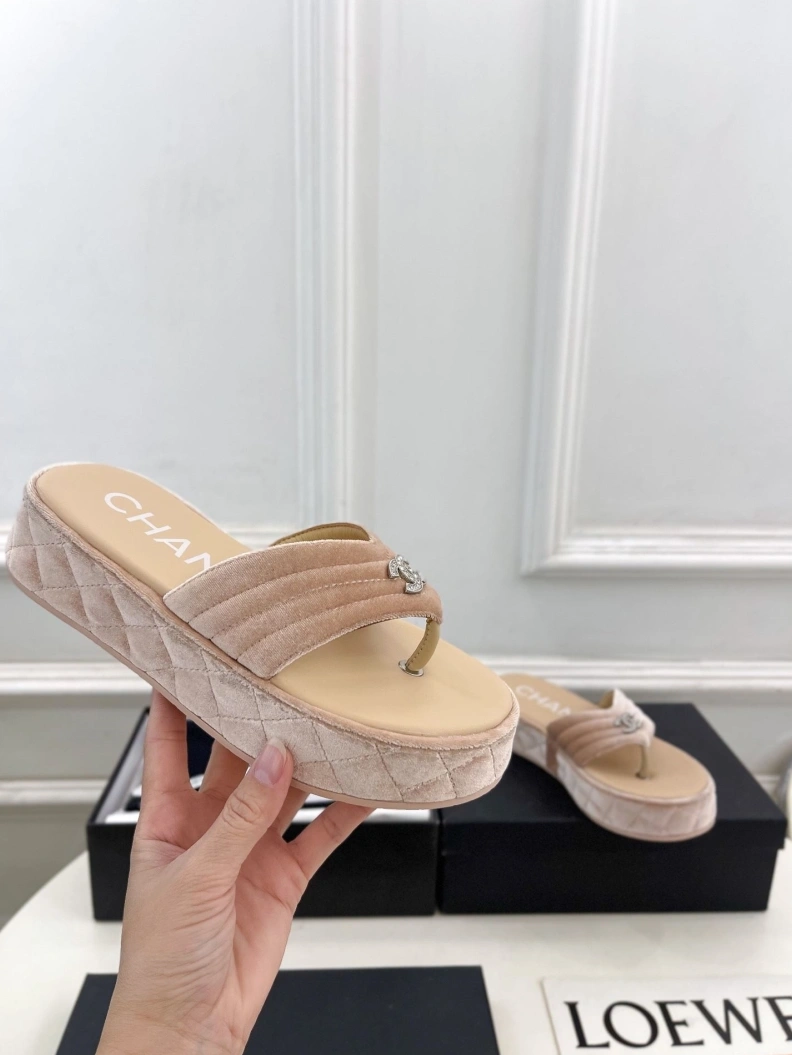 Functional Chxnxl Slippers 119962