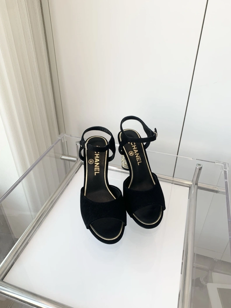Bold Chxnxl Sandals 120555