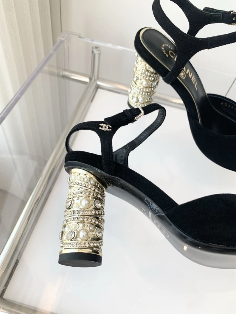 Bold Chxnxl Sandals 120555