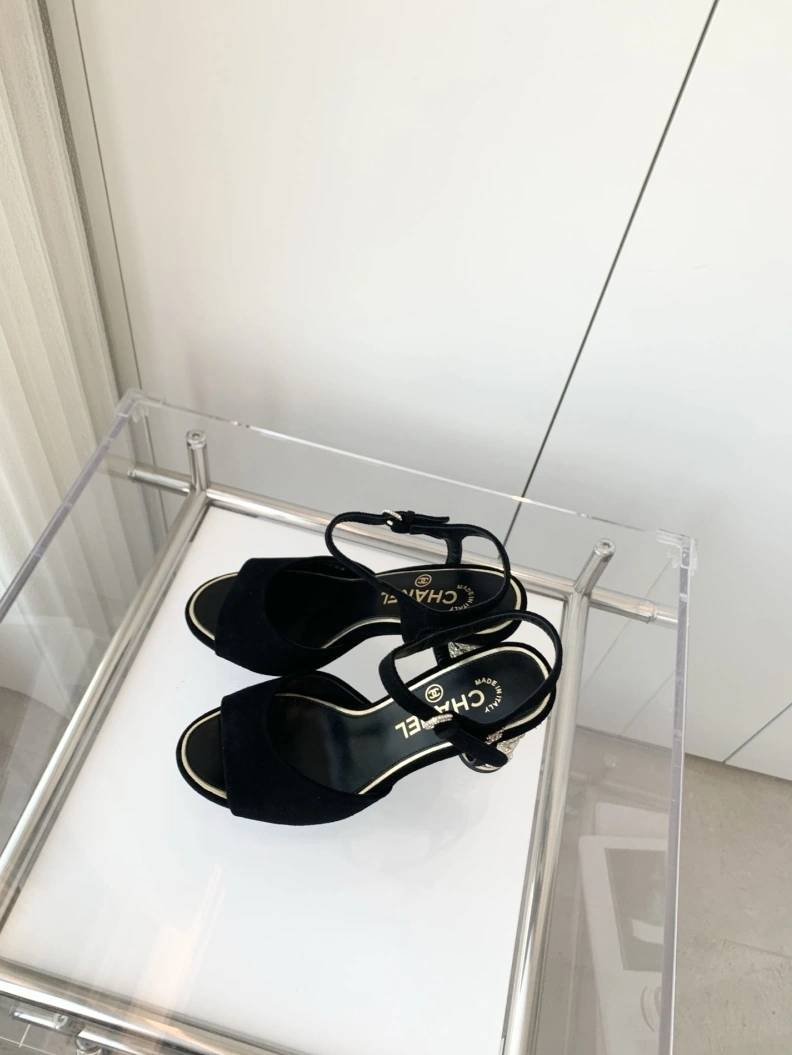 Bold Chxnxl Sandals 120555