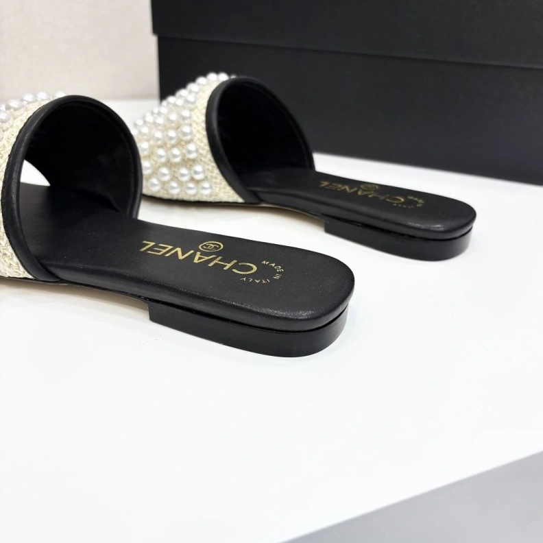 Chxnxl Slippers Vibrant 119952