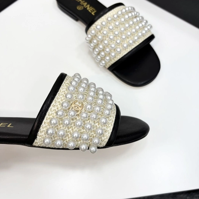 Chxnxl Slippers Vibrant 119952