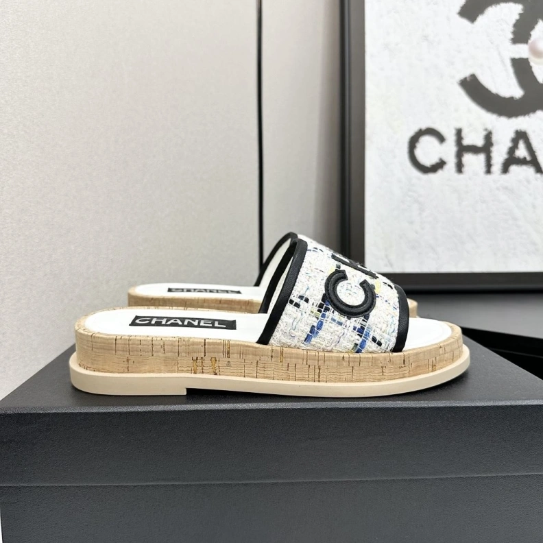 Efficient Chxnxl Slippers 119946