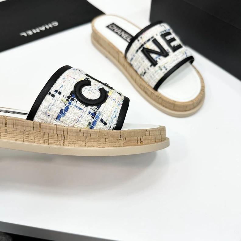 Efficient Chxnxl Slippers 119946