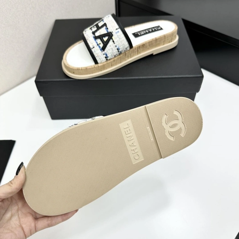 Efficient Chxnxl Slippers 119946