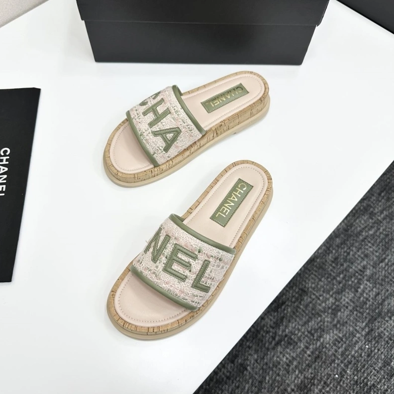Compact Chxnxl Slippers 119942
