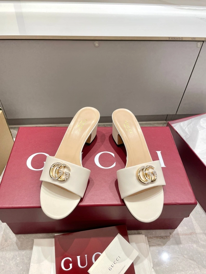 Trendsetting Gxccx Sandals 157546