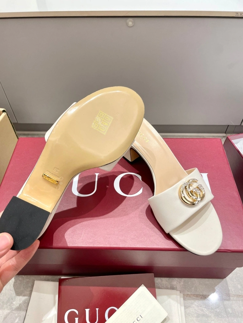 Trendsetting Gxccx Sandals 157546