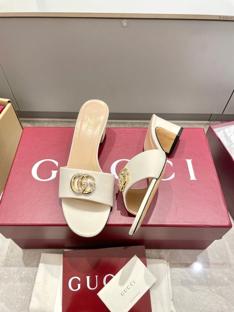 Trendsetting Gxccx Sandals 157546