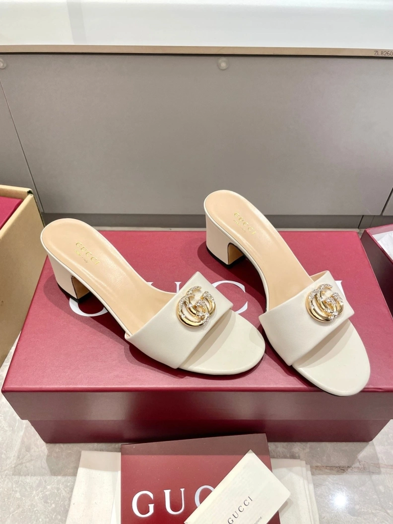 Trendsetting Gxccx Sandals 157546