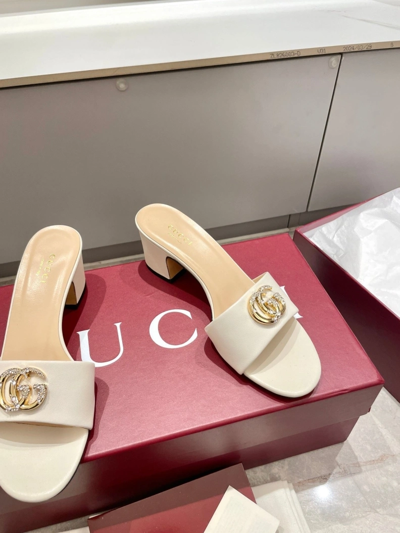 Trendsetting Gxccx Sandals 157546