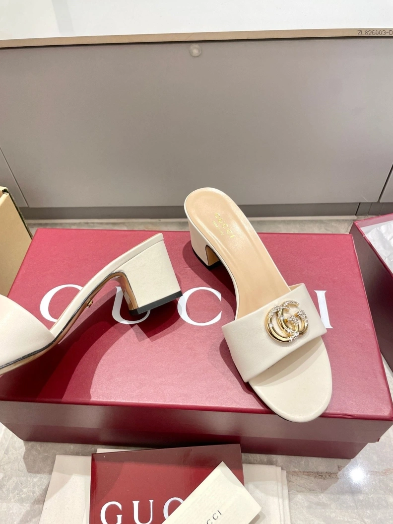 Trendsetting Gxccx Sandals 157546