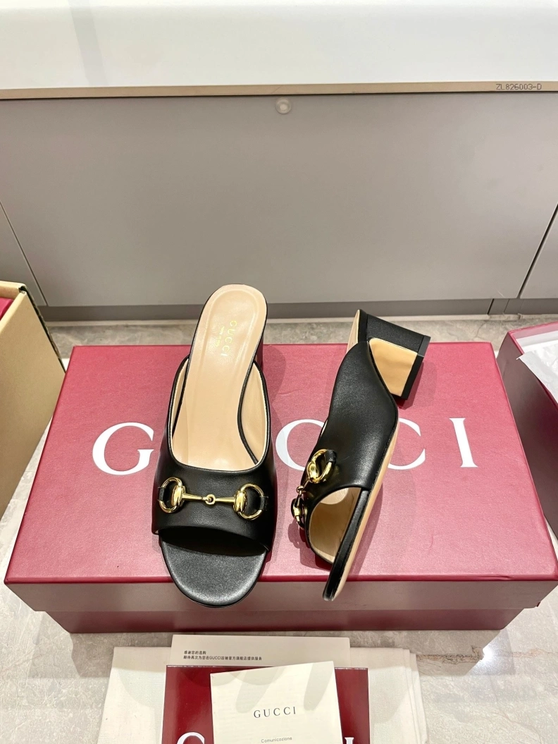Fashionable Gxccx Sandals 157533