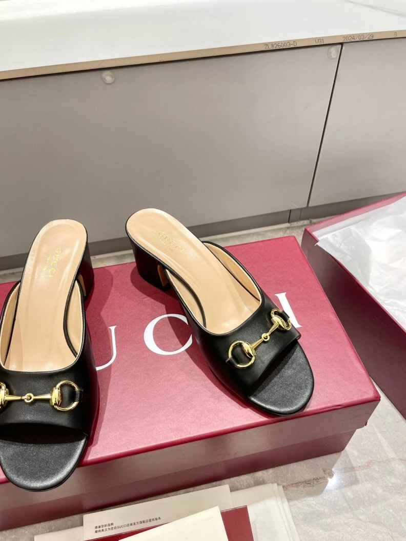 Fashionable Gxccx Sandals 157533
