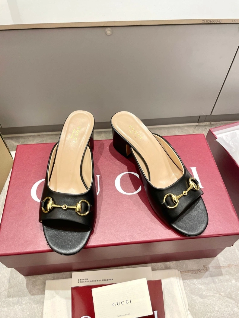 Fashionable Gxccx Sandals 157533