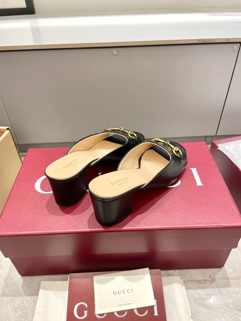 Fashionable Gxccx Sandals 157533