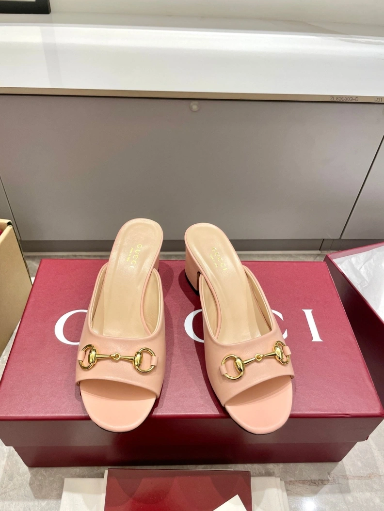 Elegant Gxccx Sandals 157538