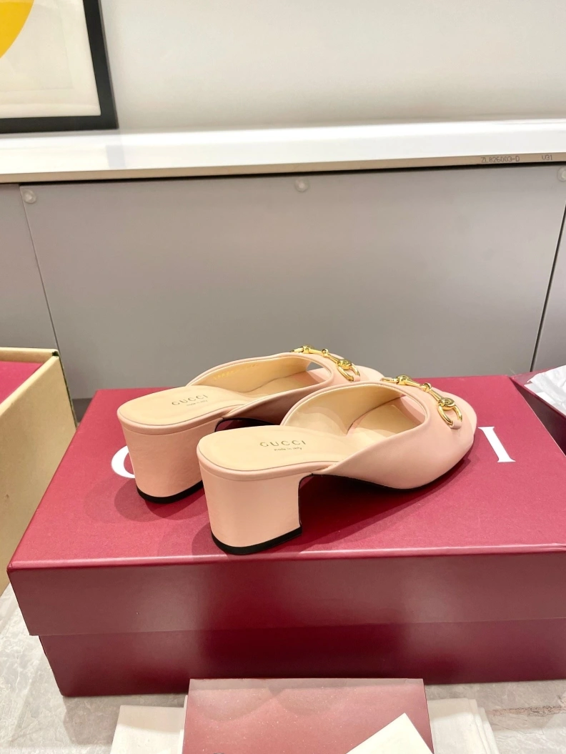 Elegant Gxccx Sandals 157538