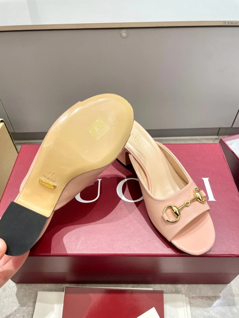 Elegant Gxccx Sandals 157538