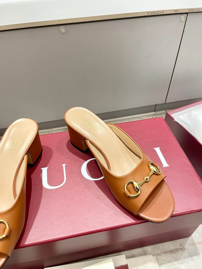 Gxccx Sandals WellDesigned 157543