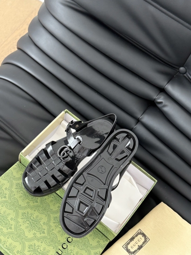 Gxccx Sandals Sleek 157534