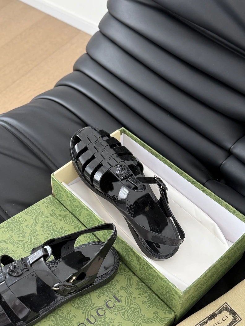 Affordable Gxccx Sandals 157532