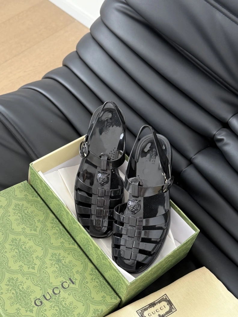 Affordable Gxccx Sandals 157532