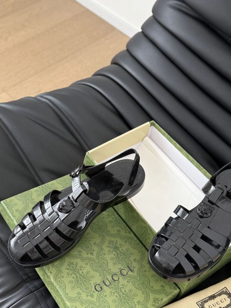 Affordable Gxccx Sandals 157532