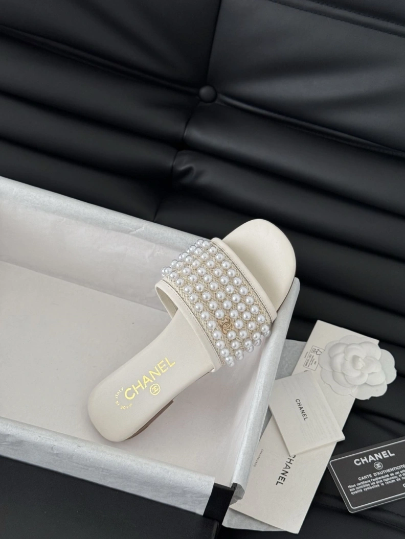Chxnxl Slippers Sleek 119928