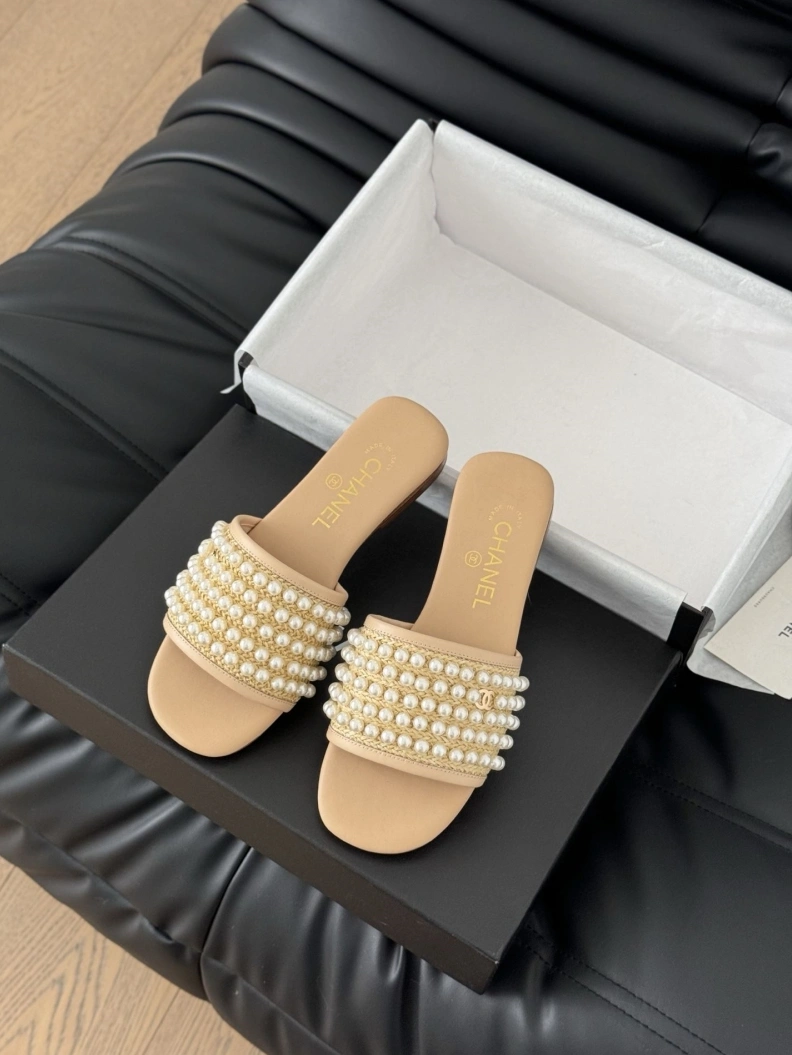 Chxnxl Slippers Refined 119930