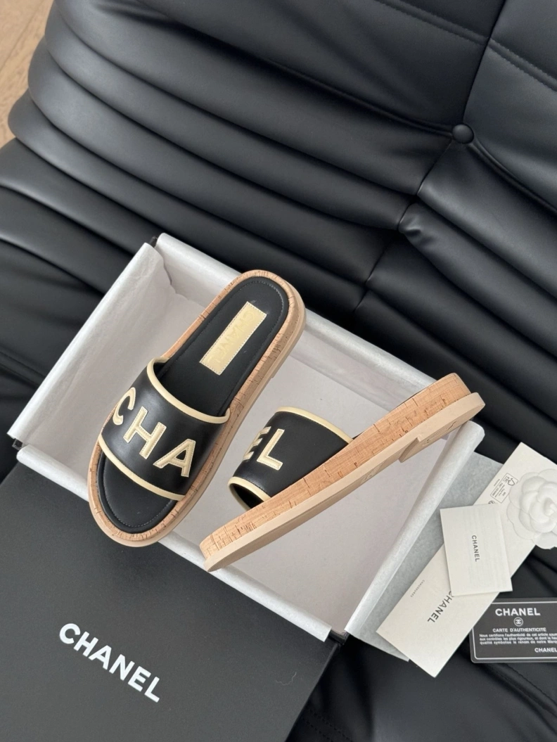 Fashionable Chxnxl Slippers 119933