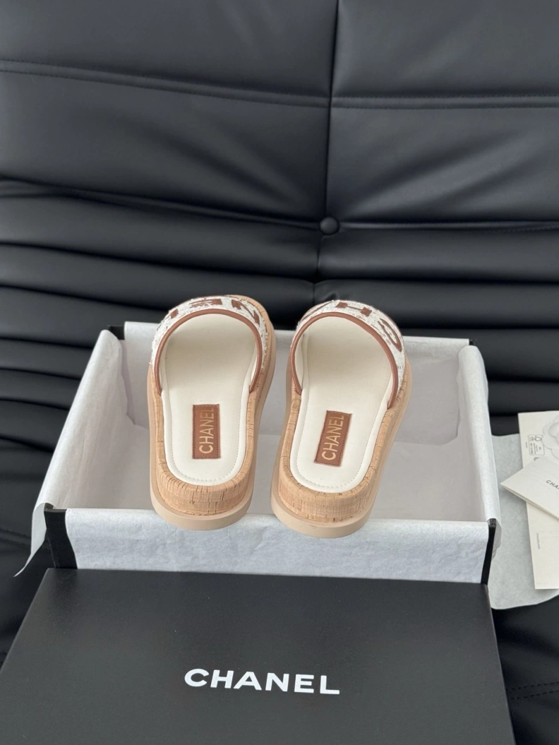 Practical Chxnxl Slippers 119922