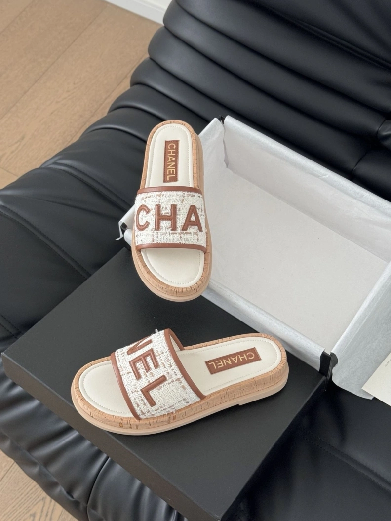 Practical Chxnxl Slippers 119922