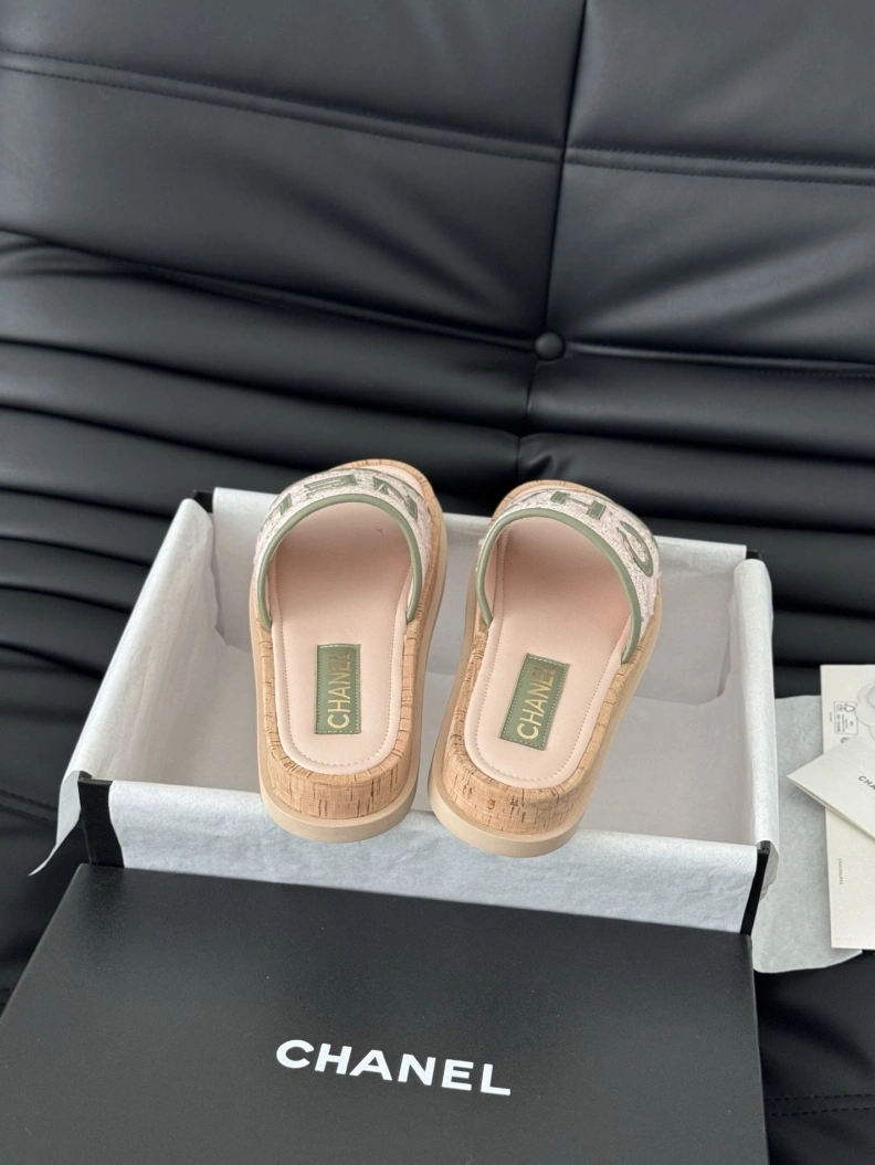 Bold Chxnxl Slippers 119920