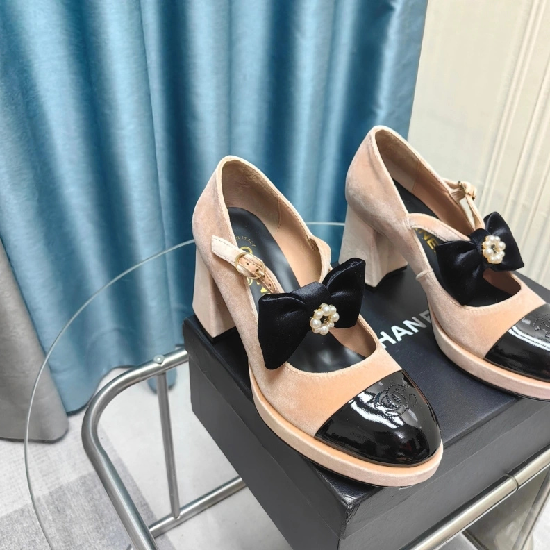 Trendsetting Chxnxl High Heels 120786