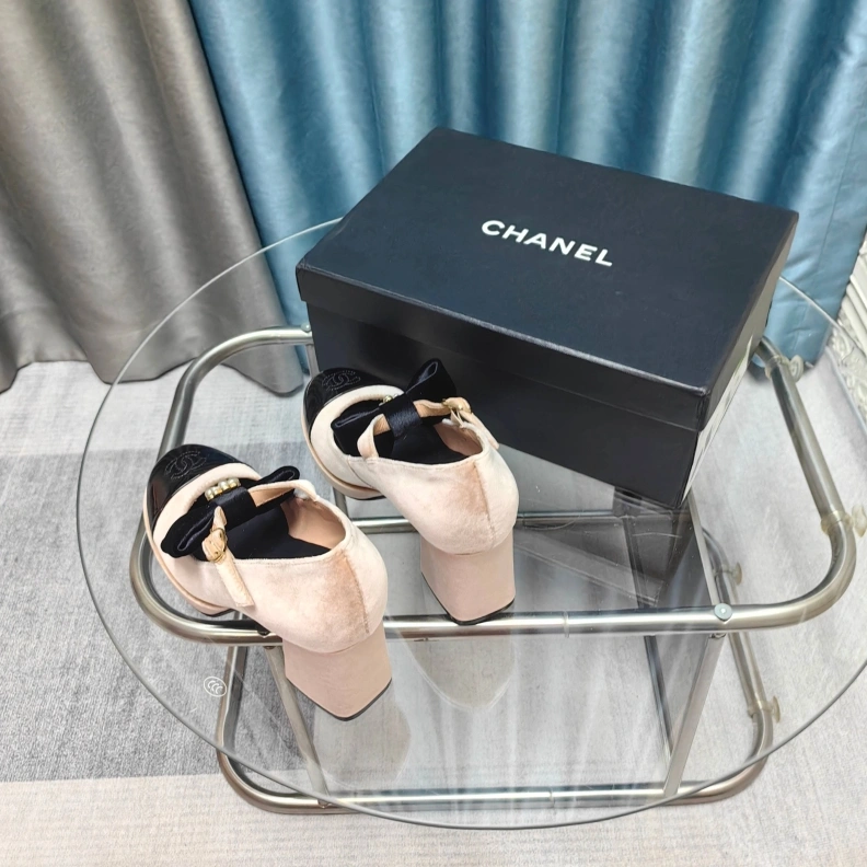 Trendsetting Chxnxl High Heels 120786