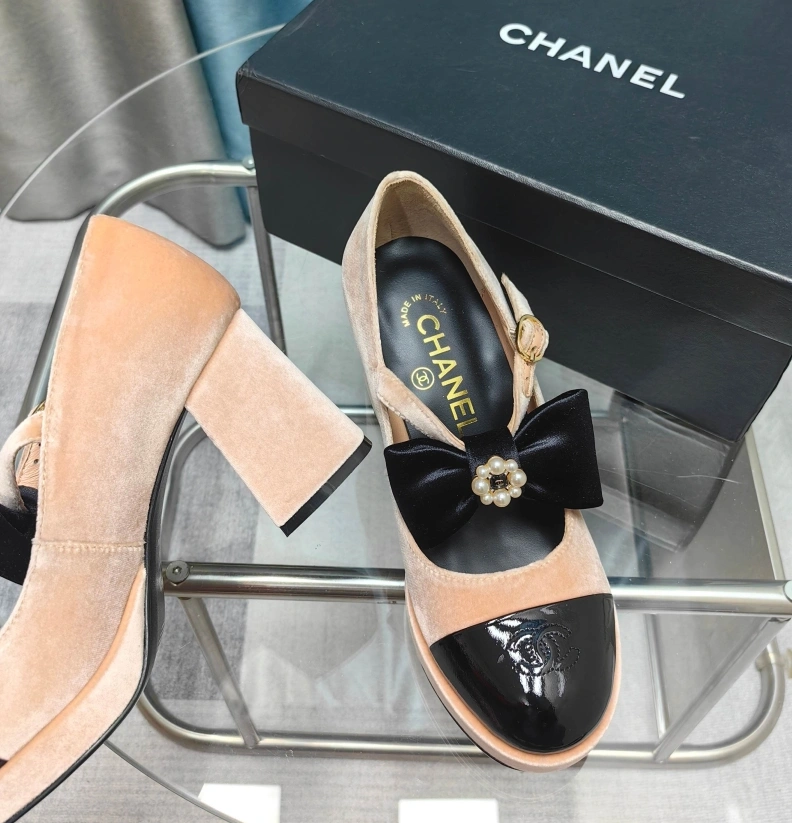 Trendsetting Chxnxl High Heels 120786