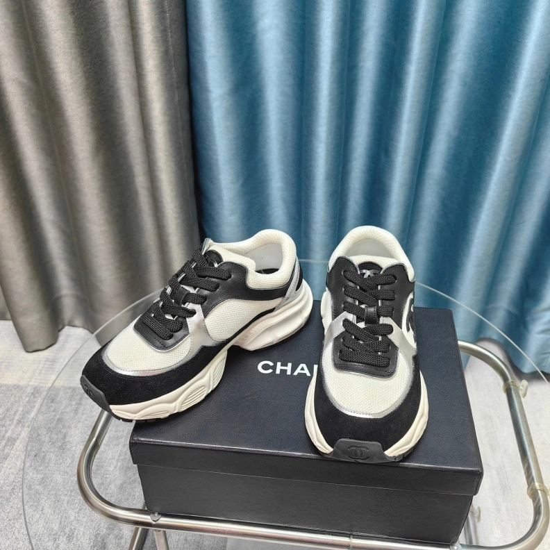WellDesigned Chxnxl Casual Shoes 121320