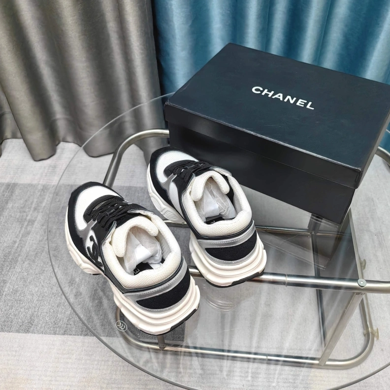 WellDesigned Chxnxl Casual Shoes 121320