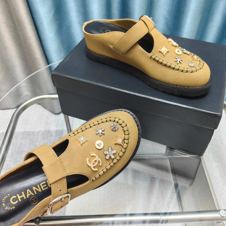 Flexible Chxnxl Sandals 120525