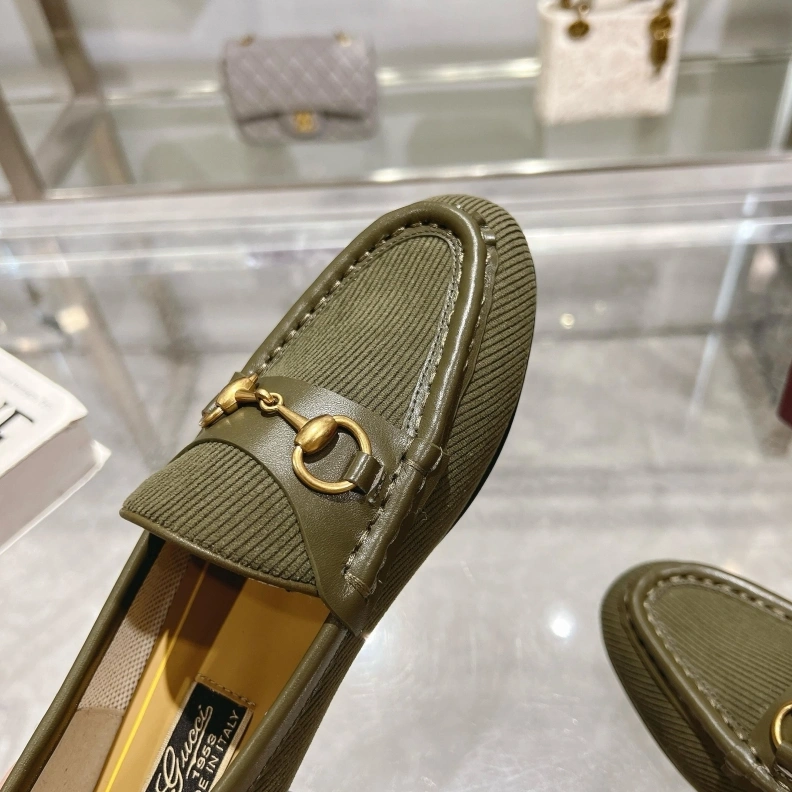 Flexible Gxccx Leather Shoes 157590