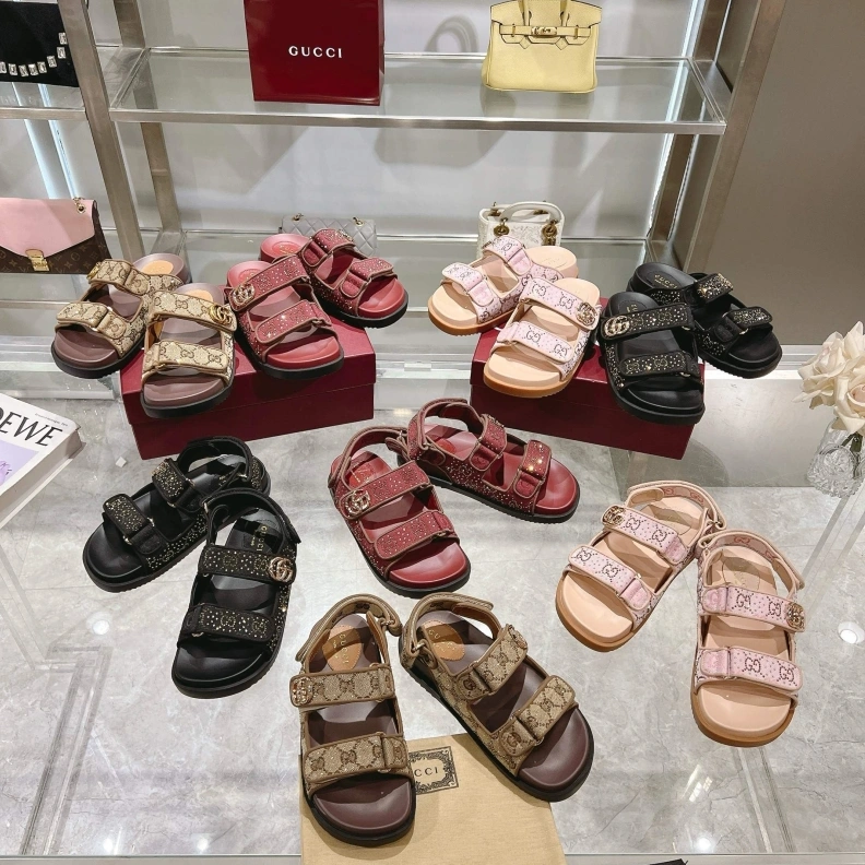 Gxccx Sandals Efficient 157528