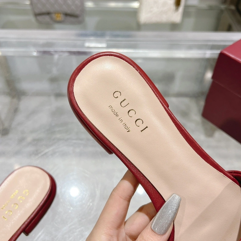 Vibrant Gxccx Slippers 157407