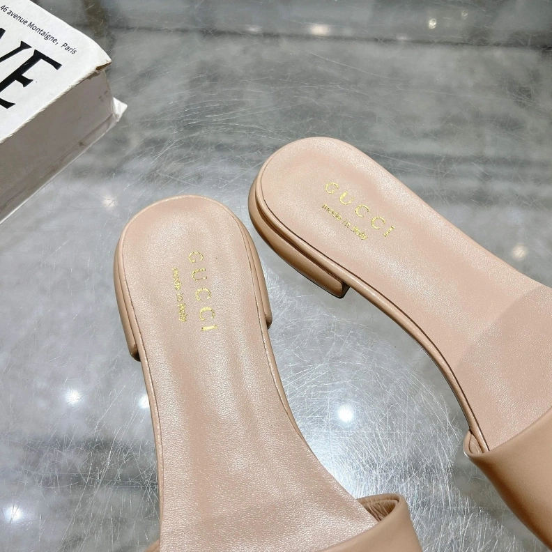 Gxccx Slippers Bright 157406